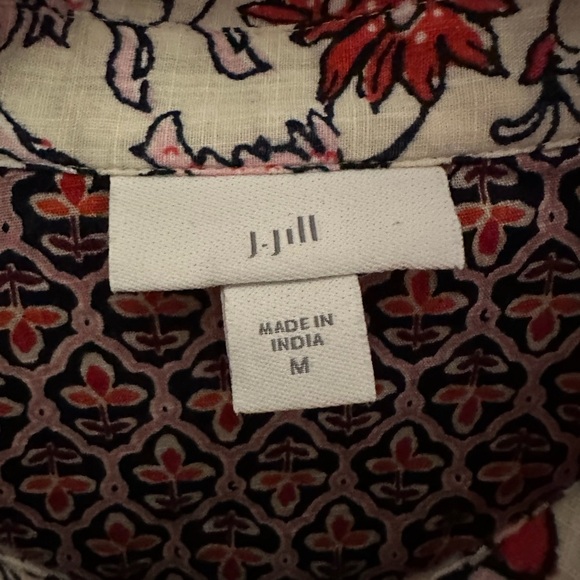 J Jill One pocket shirred100% cotton lightweight cottagecore button floral top M - Picture 4 of 14